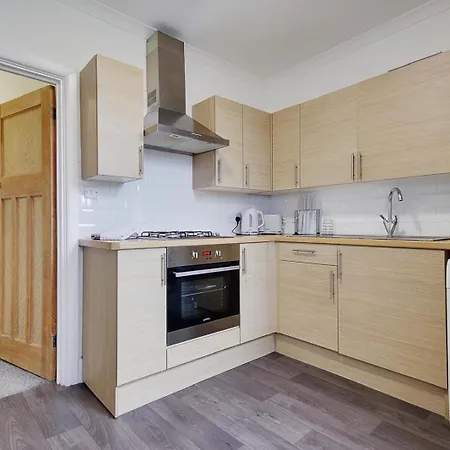 Wimborne Road Apartment 3-3